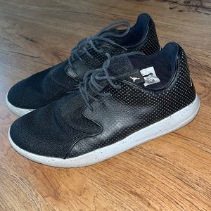 Jordan size 7Y (womens 8) used hood condition